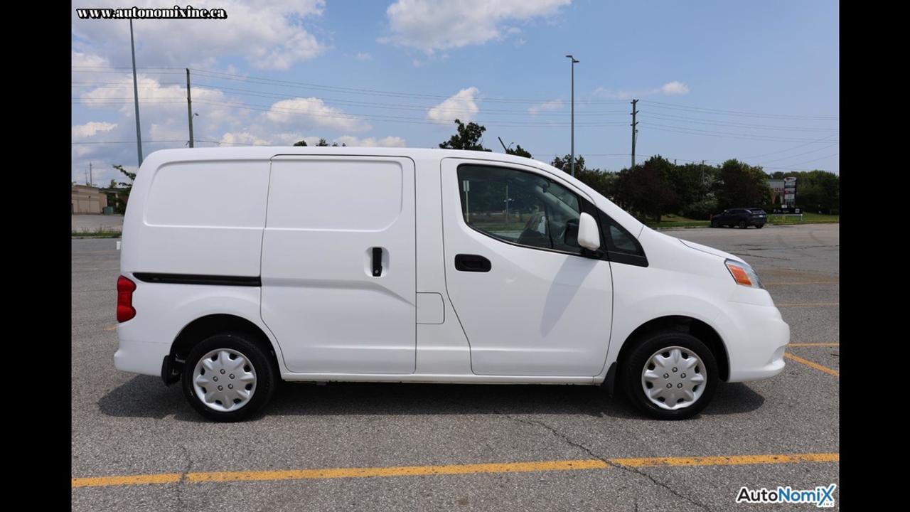 2019 Nissan NV200 SV Photo