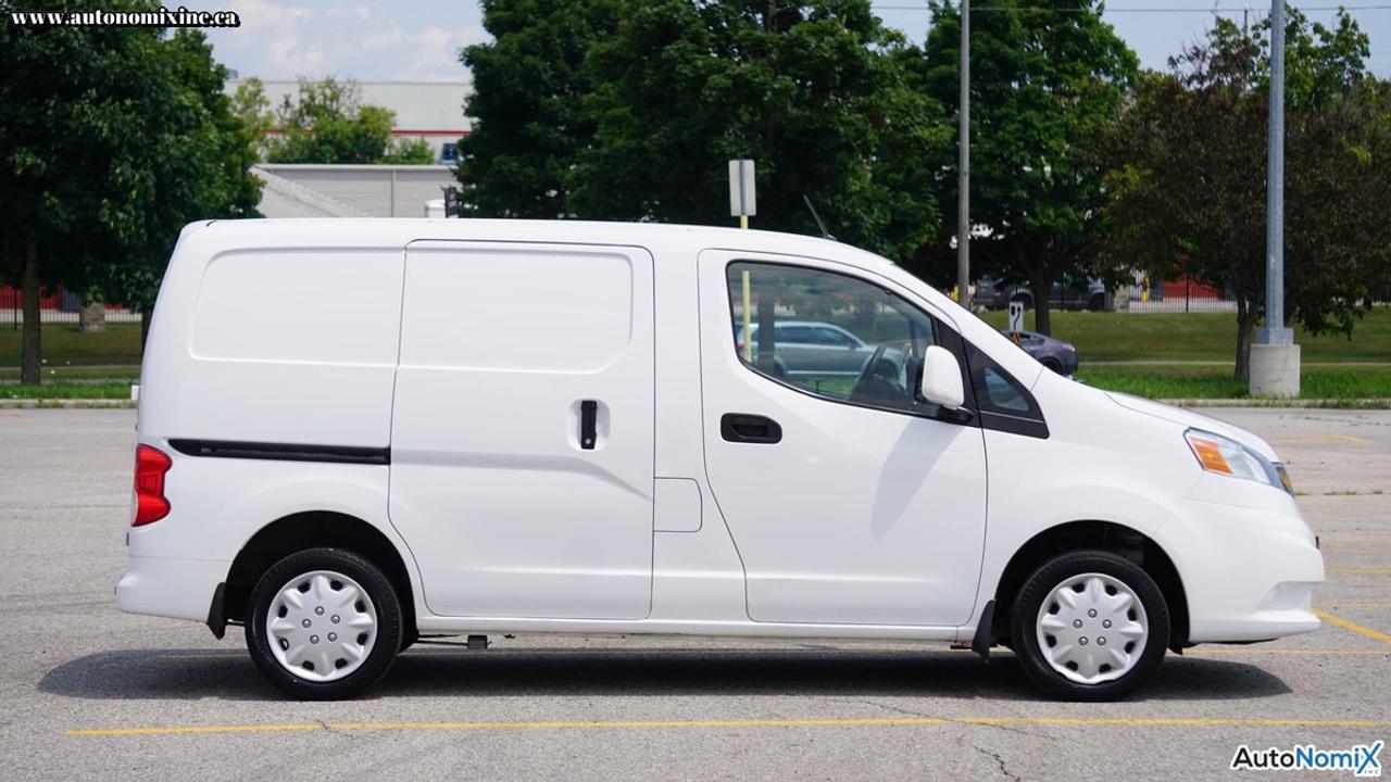 2019 Nissan NV200 SV Photo