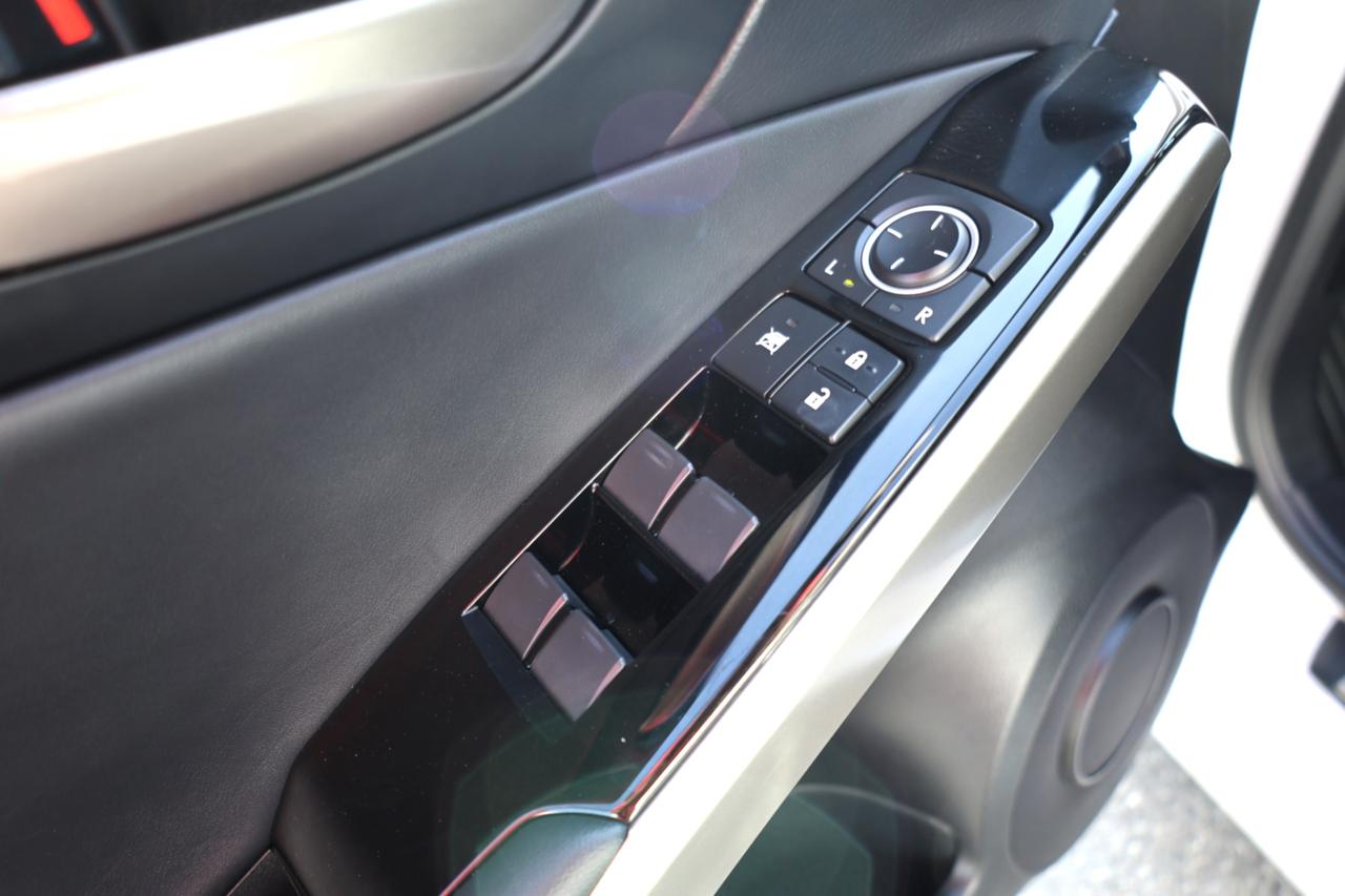 2020 Lexus IS Base Photo