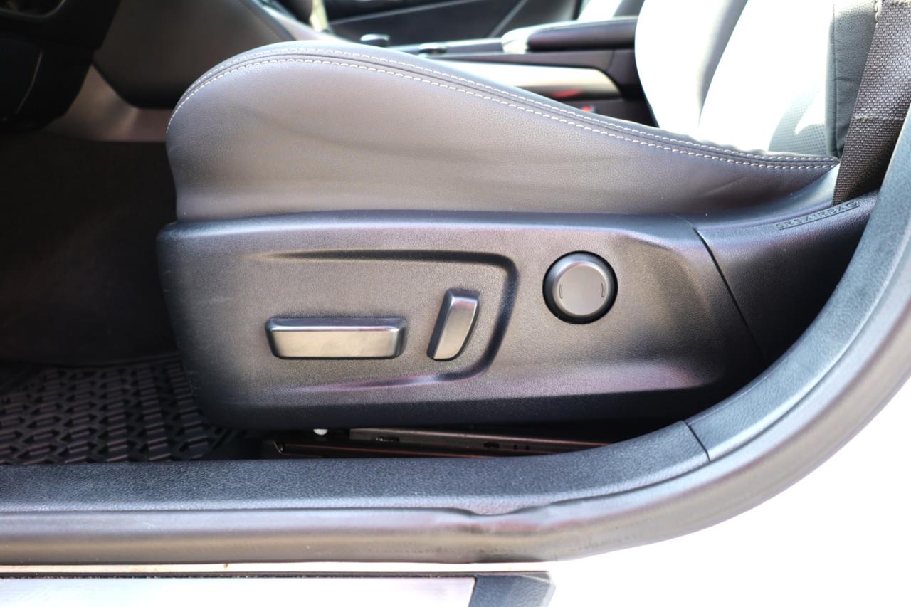 2020 Lexus IS Base Photo