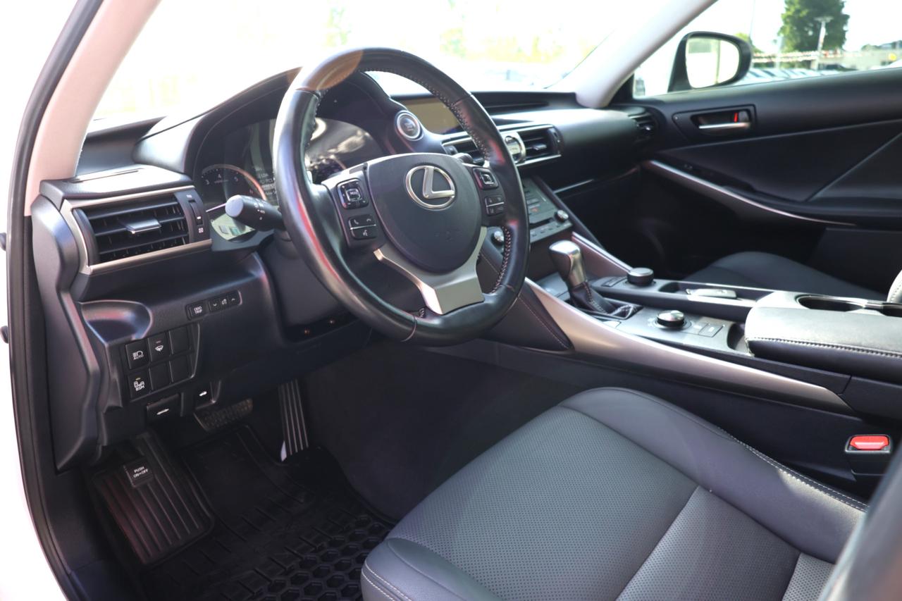 2020 Lexus IS Base Photo