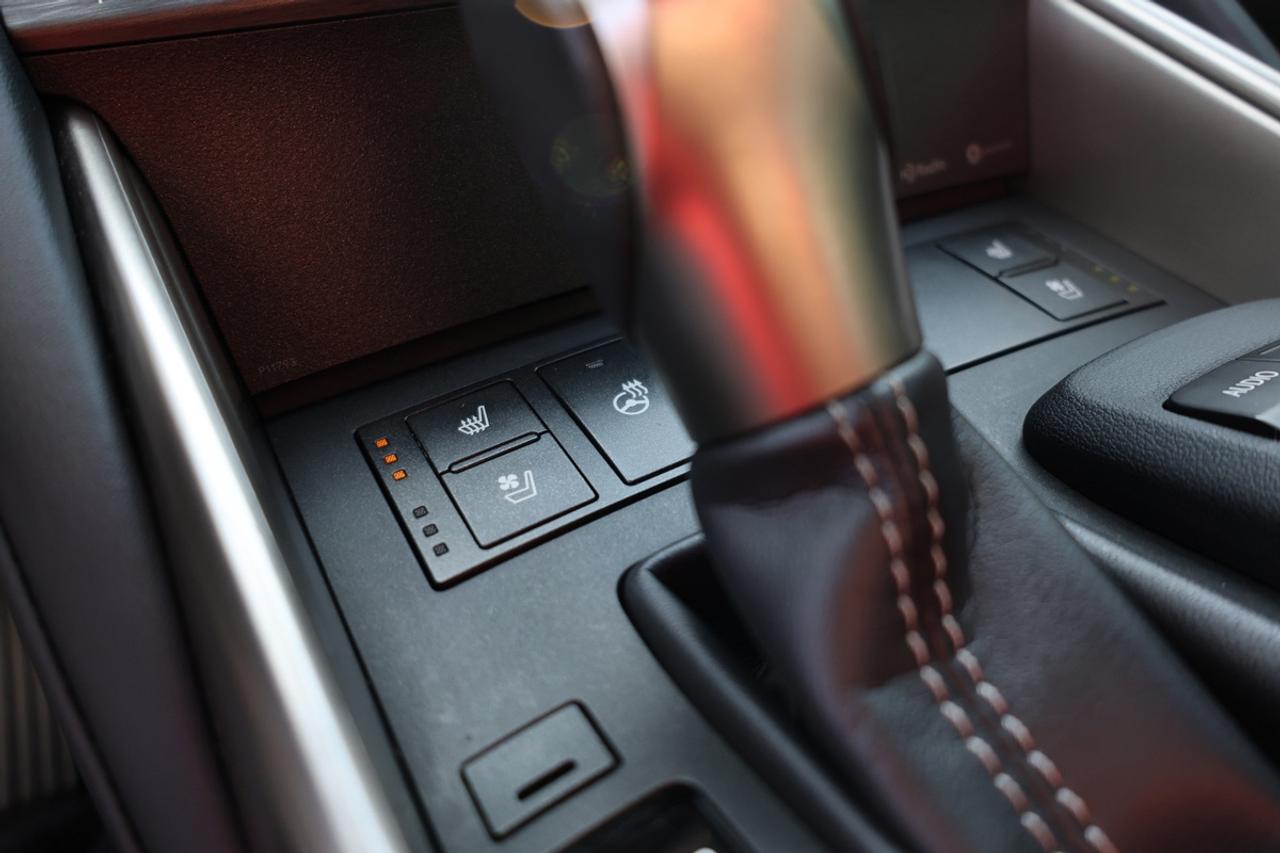 2020 Lexus IS Base Photo