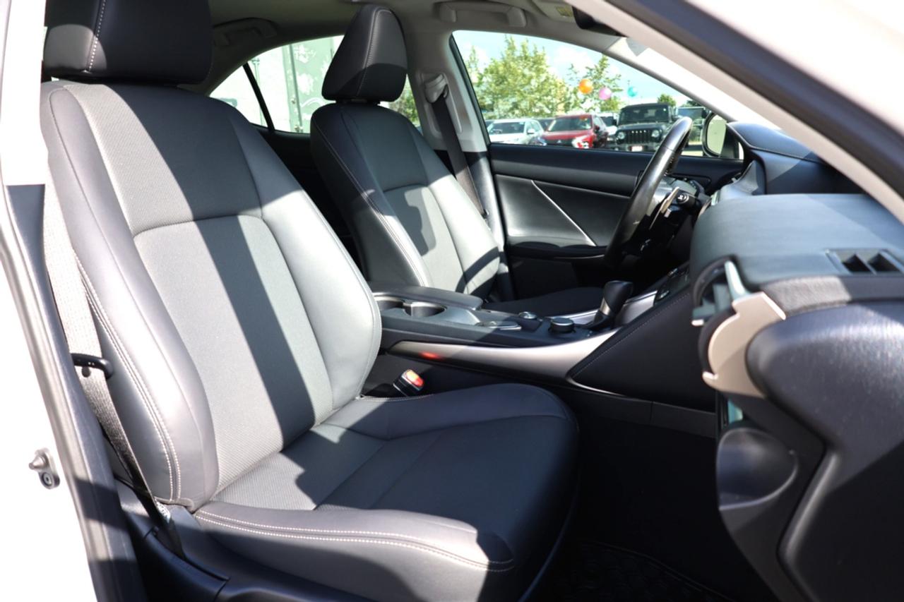 2020 Lexus IS Base Photo