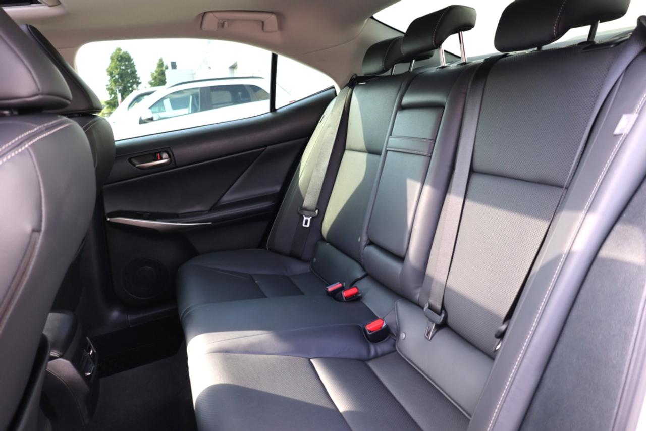 2020 Lexus IS Base Photo