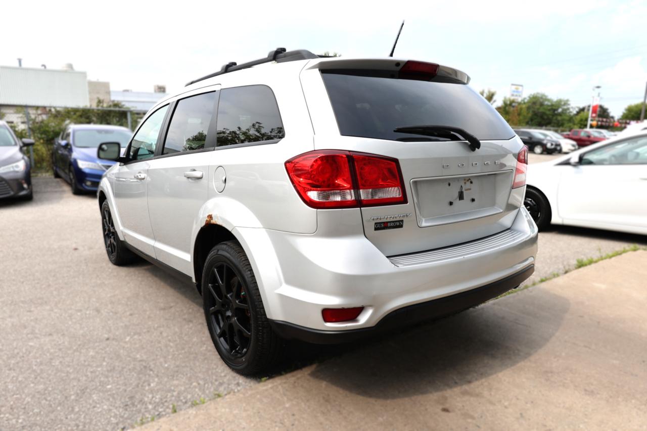 2014 Dodge Journey SXT Photo