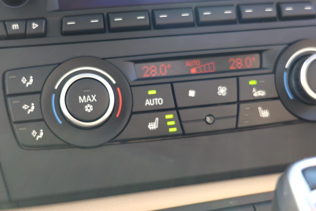 2012 BMW X1 xDrive28i Photo