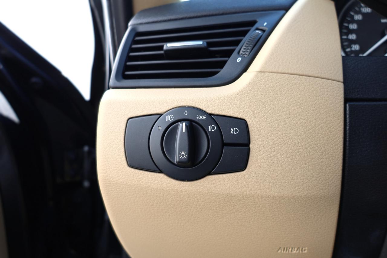 2012 BMW X1 xDrive28i Photo