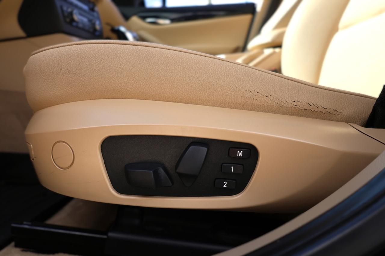 2012 BMW X1 xDrive28i Photo