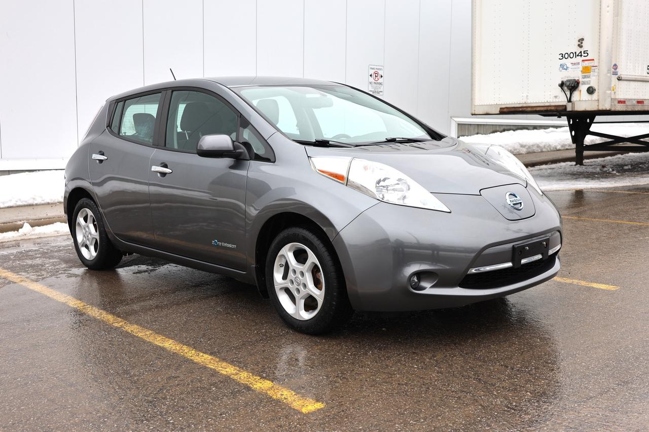 2015 Nissan Leaf SV Photo