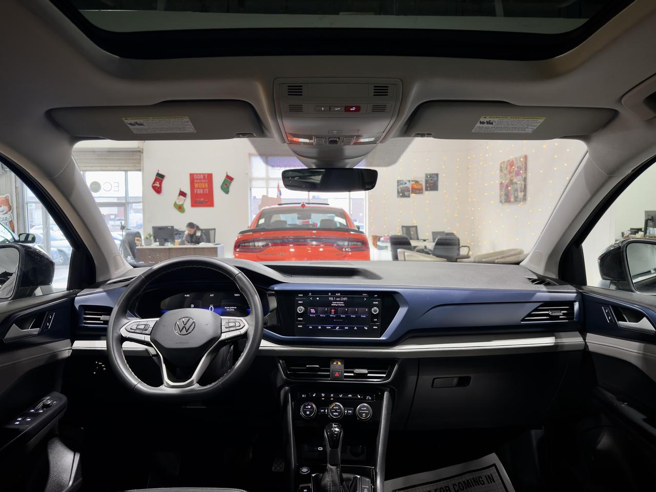 2024 Volkswagen Taos Comfortline w/PanaRoof||One Owner||Clean Carfax Photo