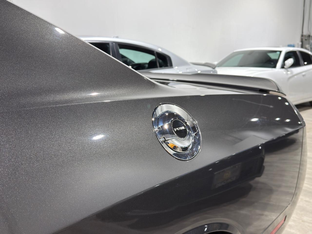 2020 Dodge Challenger SXT Plus||Tech Pkg||Driver Convenience Pkg||Sunroo Photo4