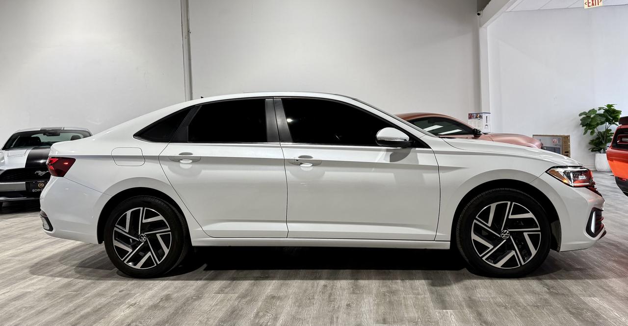 2023 Volkswagen Jetta Highline||Panaroof||Loaded Photo