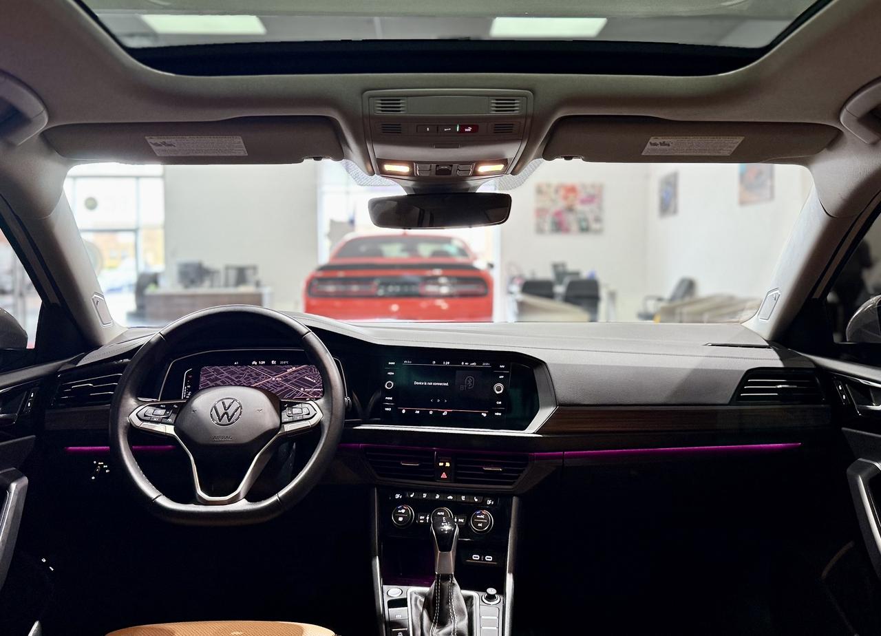 2023 Volkswagen Jetta Highline||Panaroof||Loaded Photo