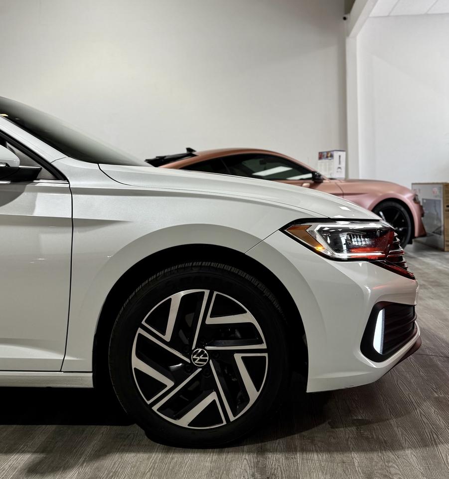 2023 Volkswagen Jetta Highline||Panaroof||Loaded Photo