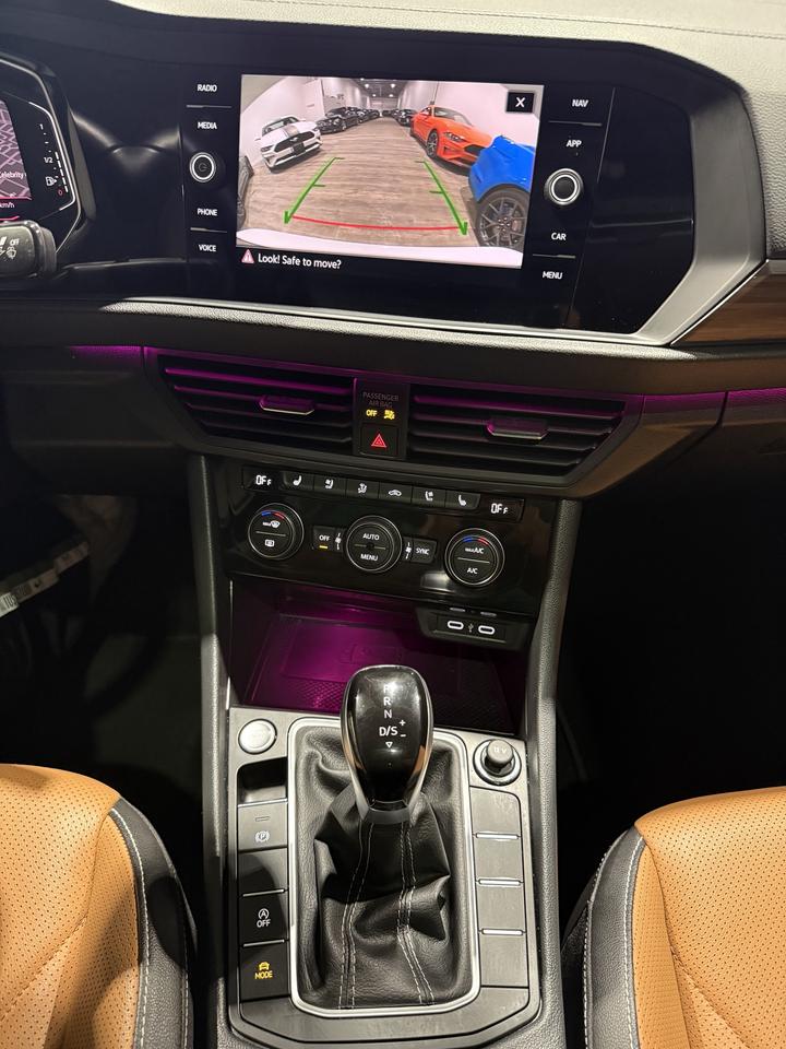 2023 Volkswagen Jetta Highline||Panaroof||Loaded Photo