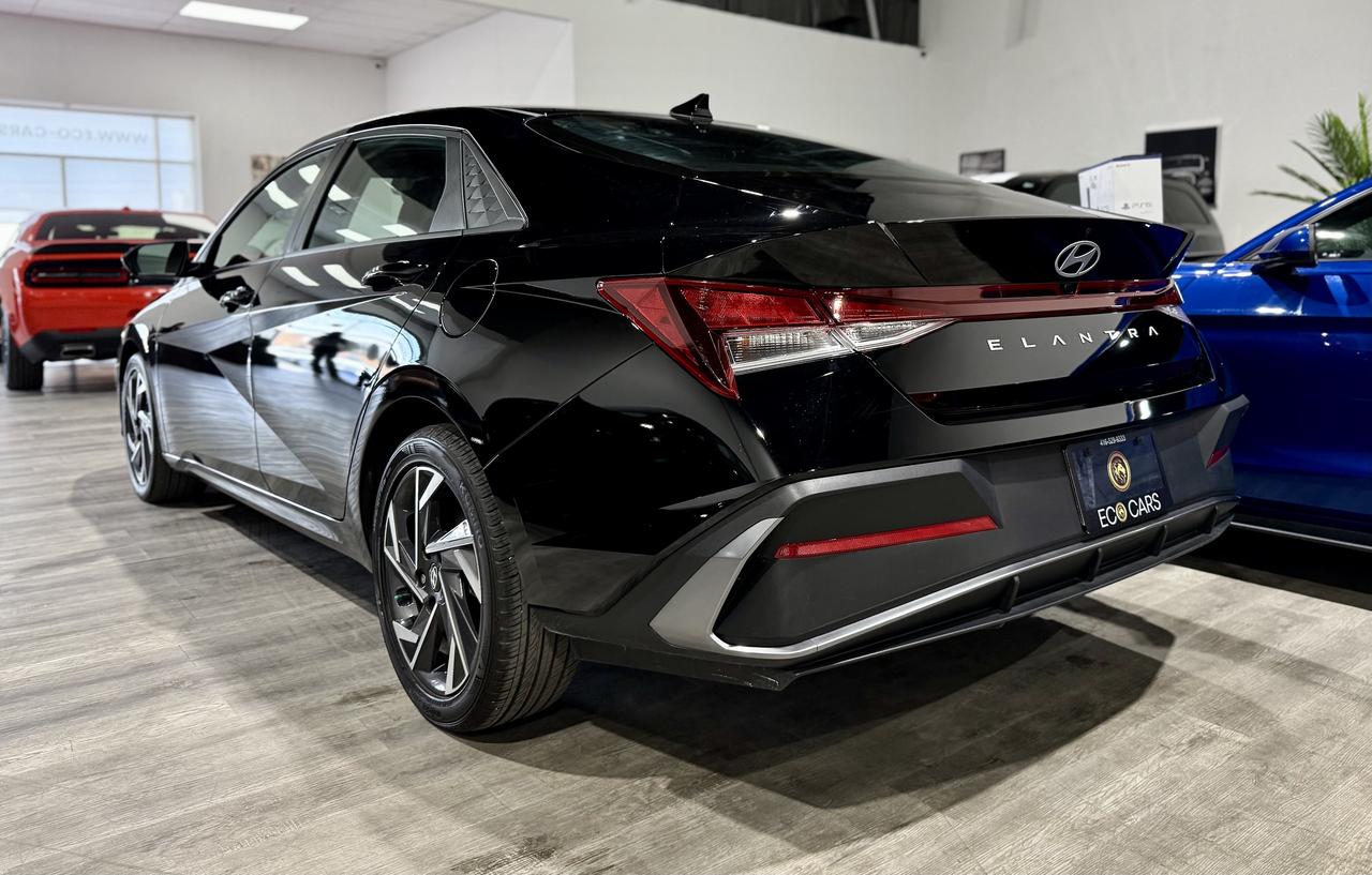 2025 Hyundai Elantra Luxury||Leather||Sunroof||One Owner Photo