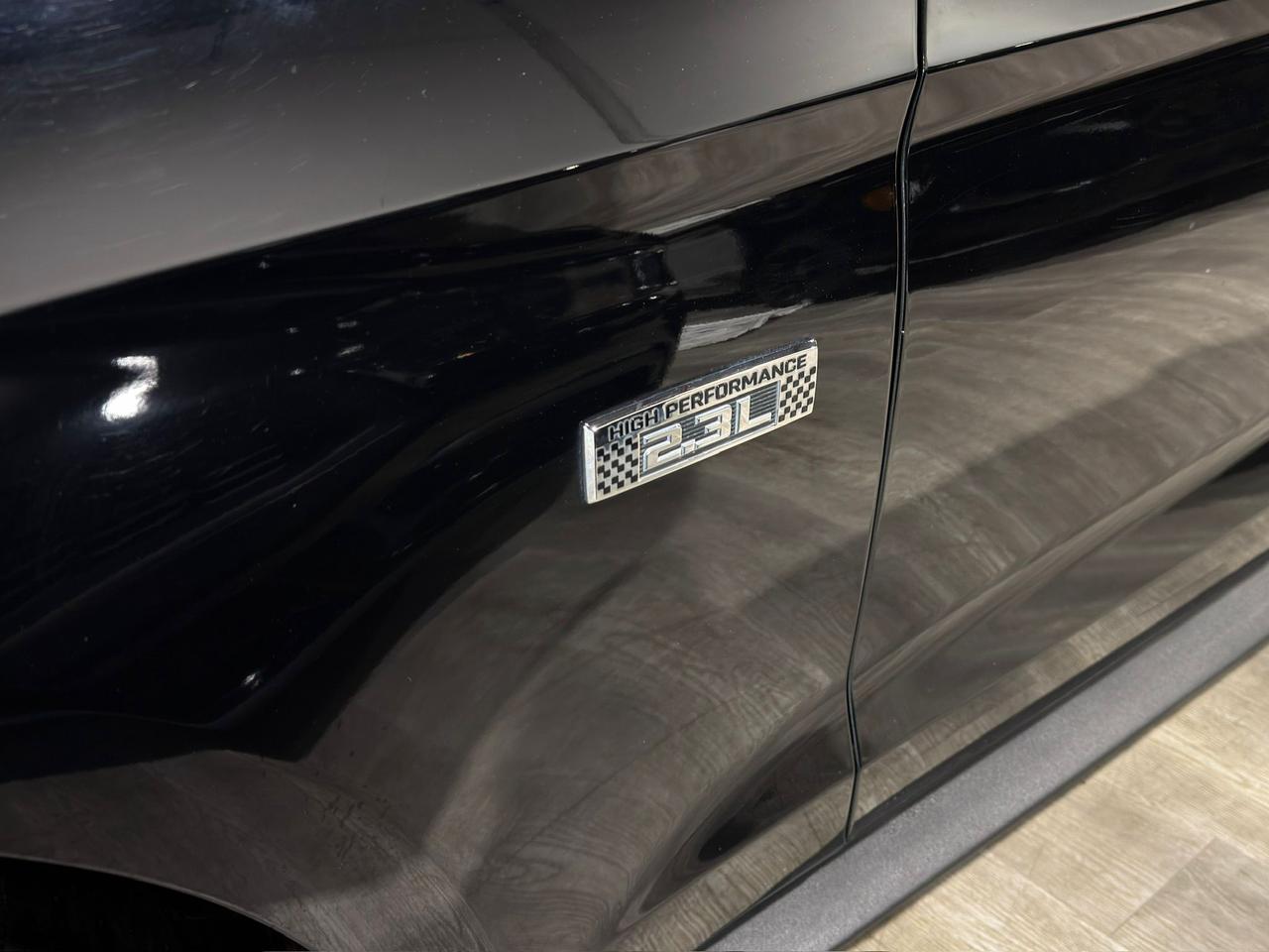 2022 Ford Mustang EB Premium California Edition||Hi-Performance Pkg Photo2