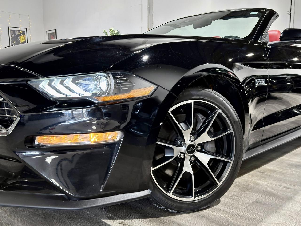 2022 Ford Mustang EB Premium California Edition||Hi-Performance Pkg Photo