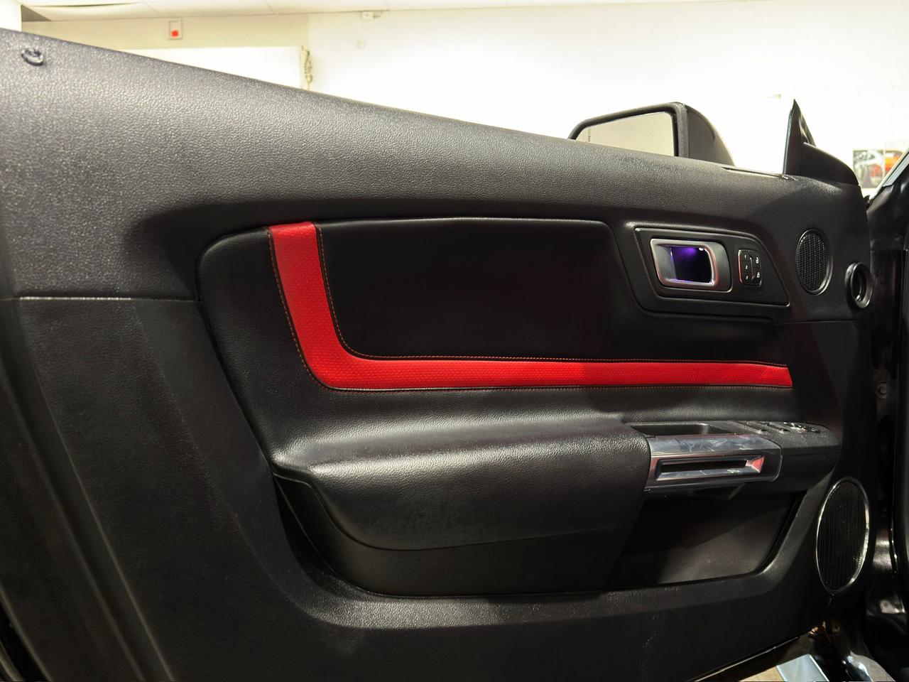 2022 Ford Mustang EB Premium California Edition||Hi-Performance Pkg Photo