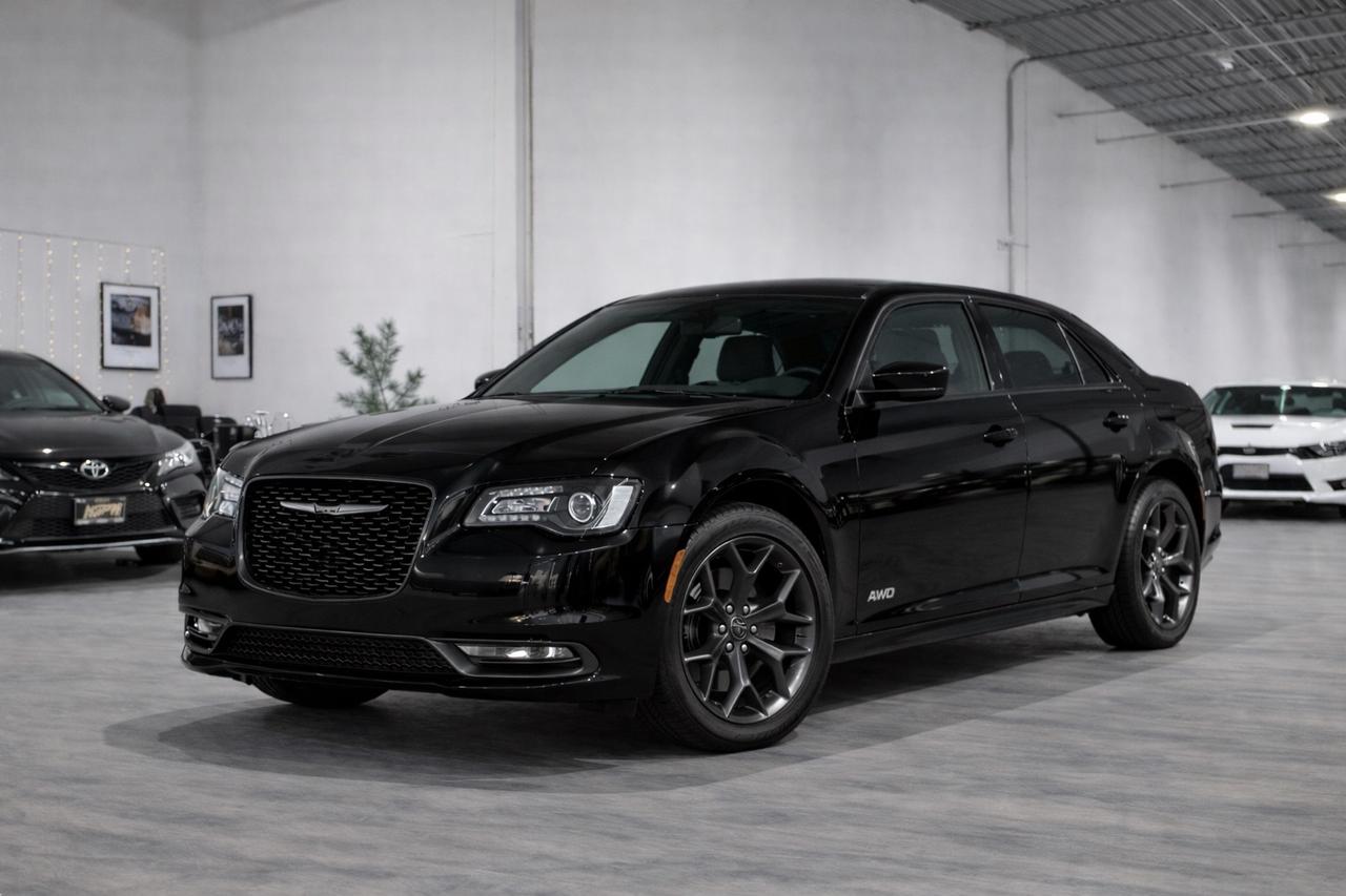 2022 Chrysler 300 Touring L AWD|Clean Carfax|Leather|Apple CarPlay Photo