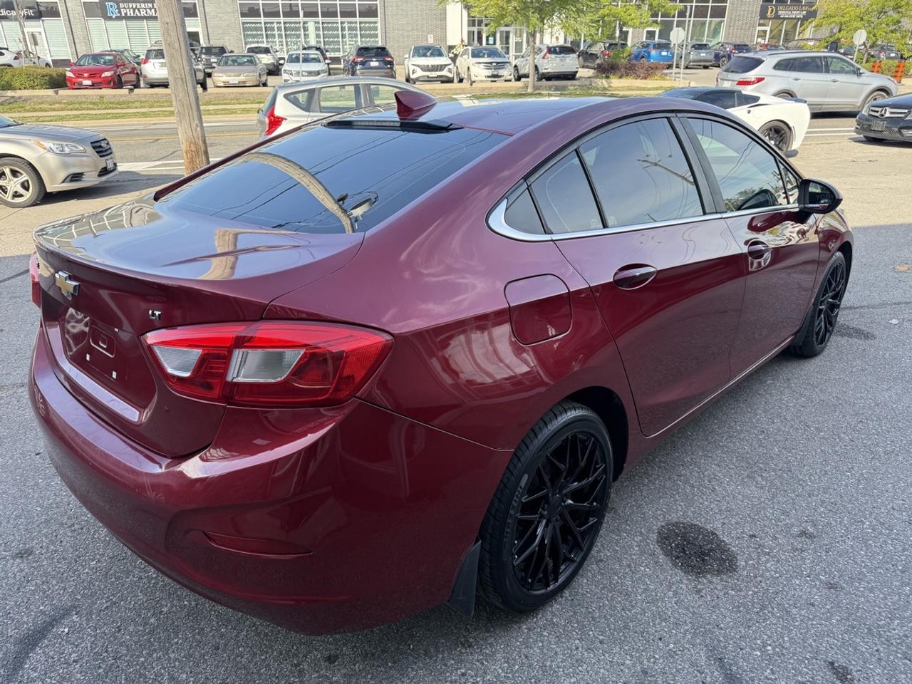 2017 Chevrolet Cruze LT Photo3