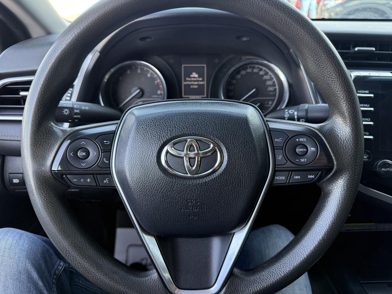 2018 Toyota Camry LE Photo