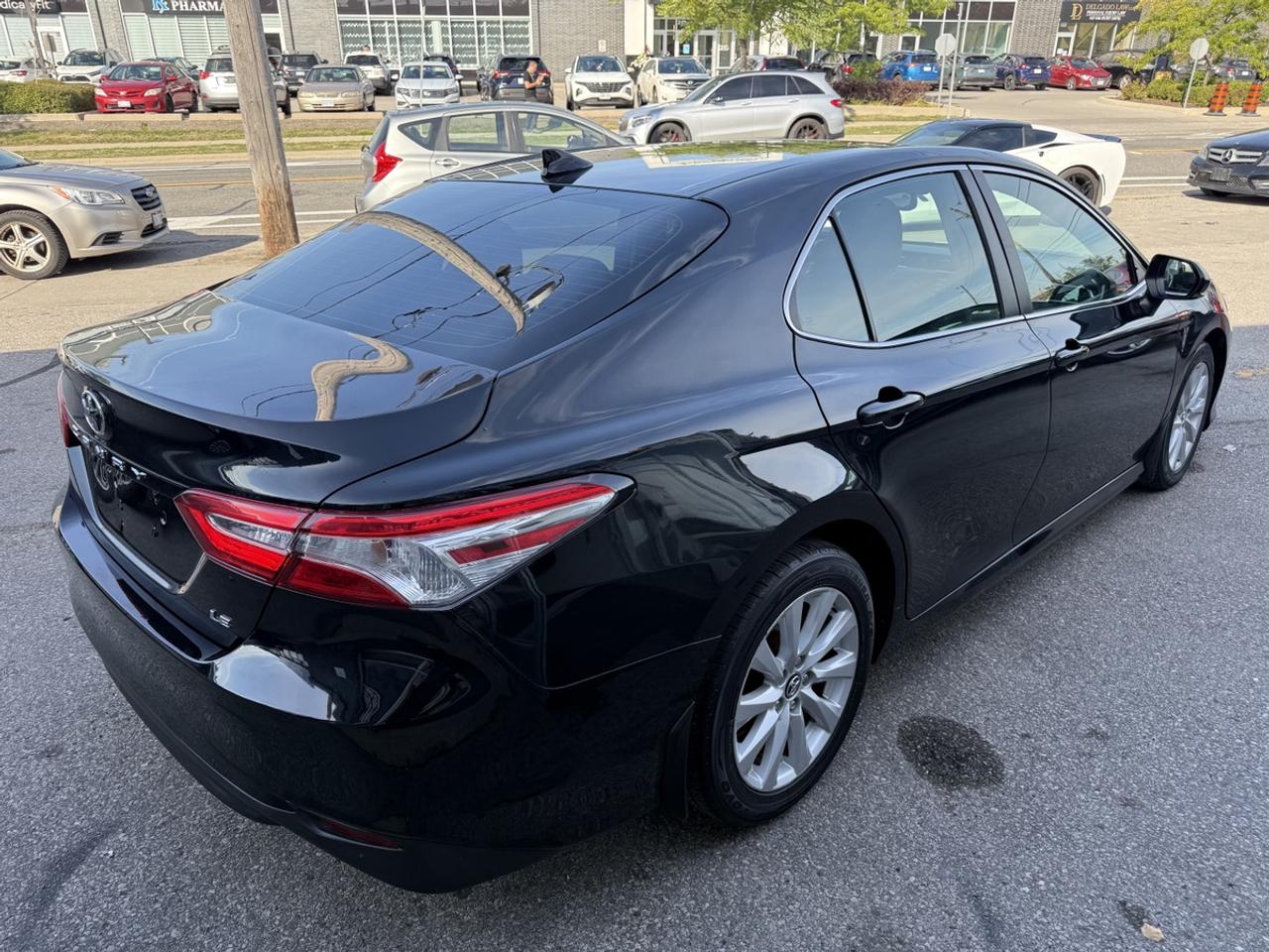 2018 Toyota Camry LE Photo