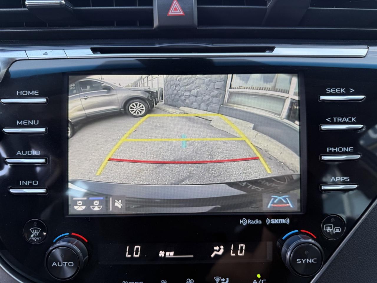 2018 Toyota Camry LE Photo