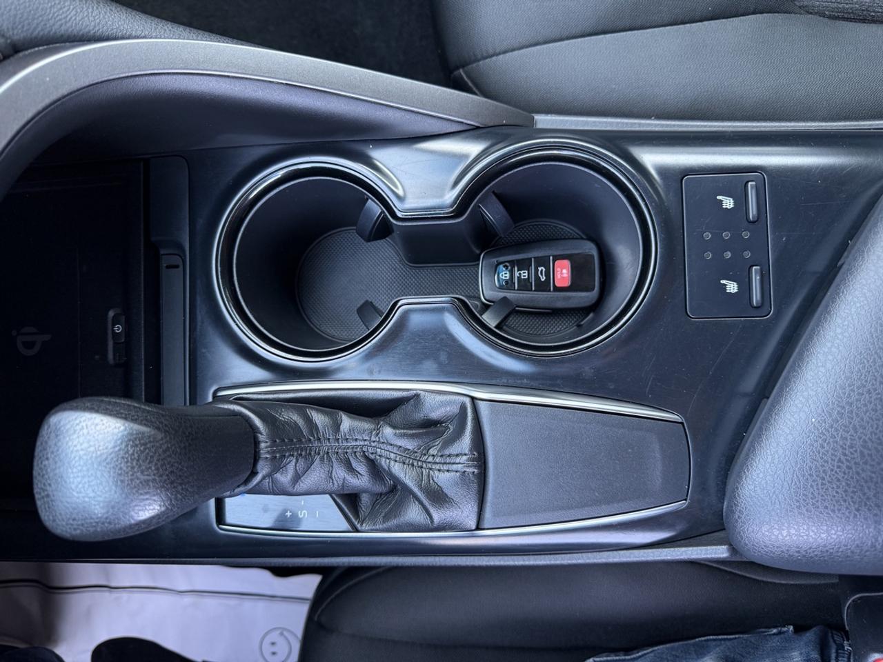 2018 Toyota Camry LE Photo