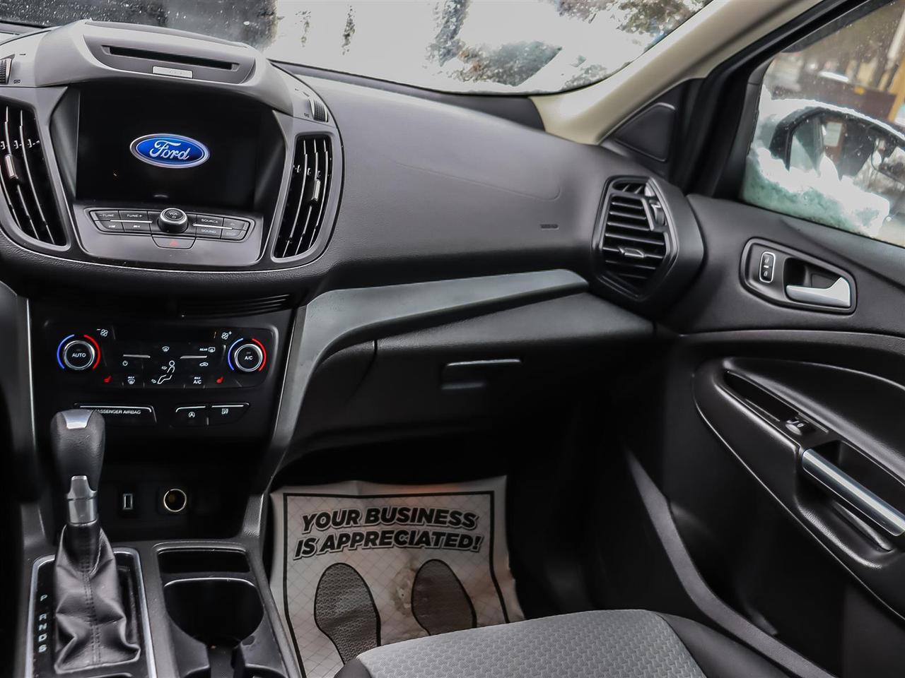 2017 Ford Escape  Photo4