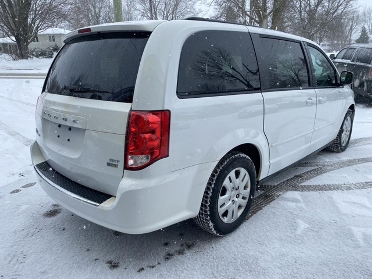 2016 Dodge Grand Caravan SE Photo