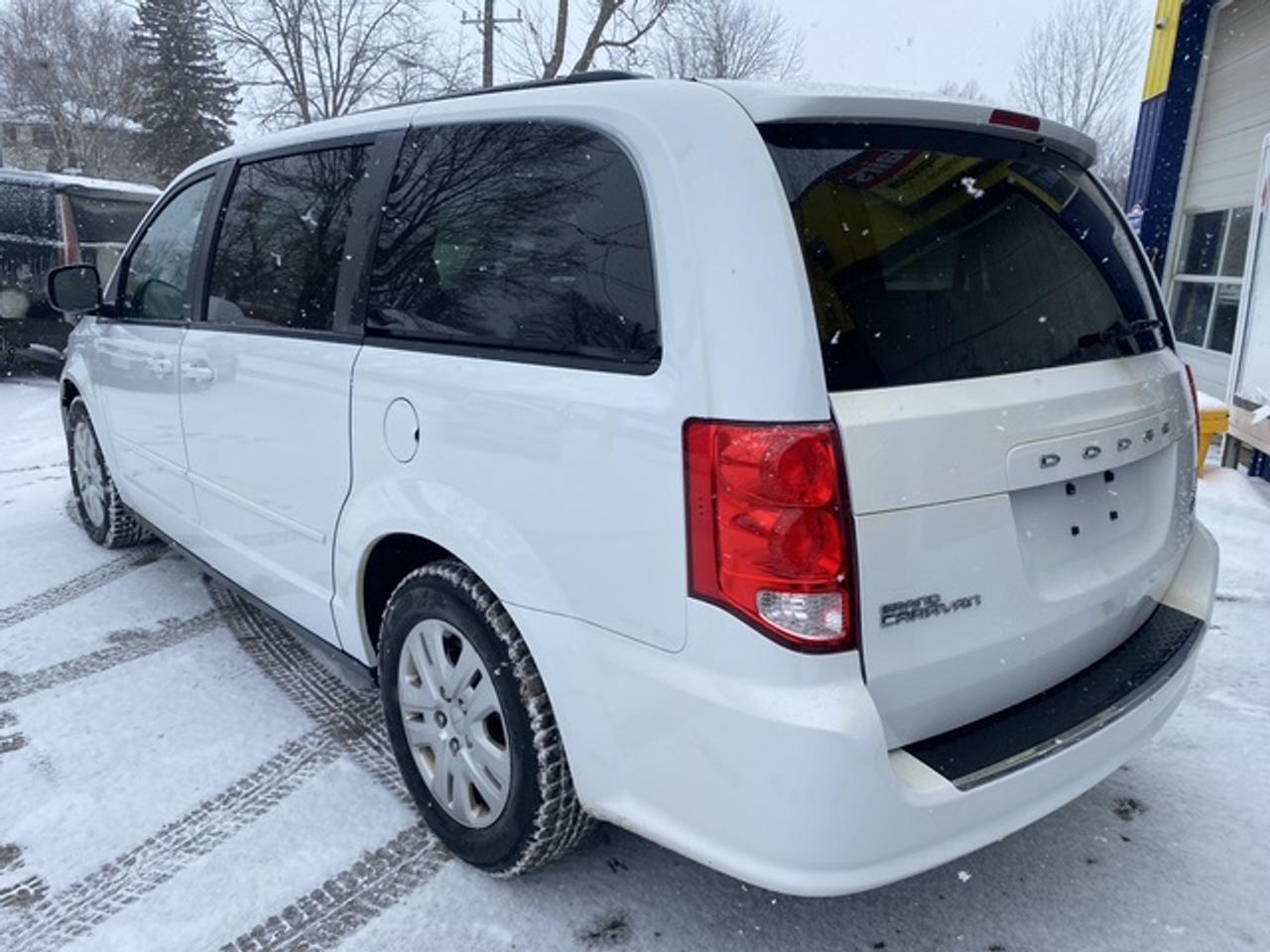 2016 Dodge Grand Caravan SE Photo