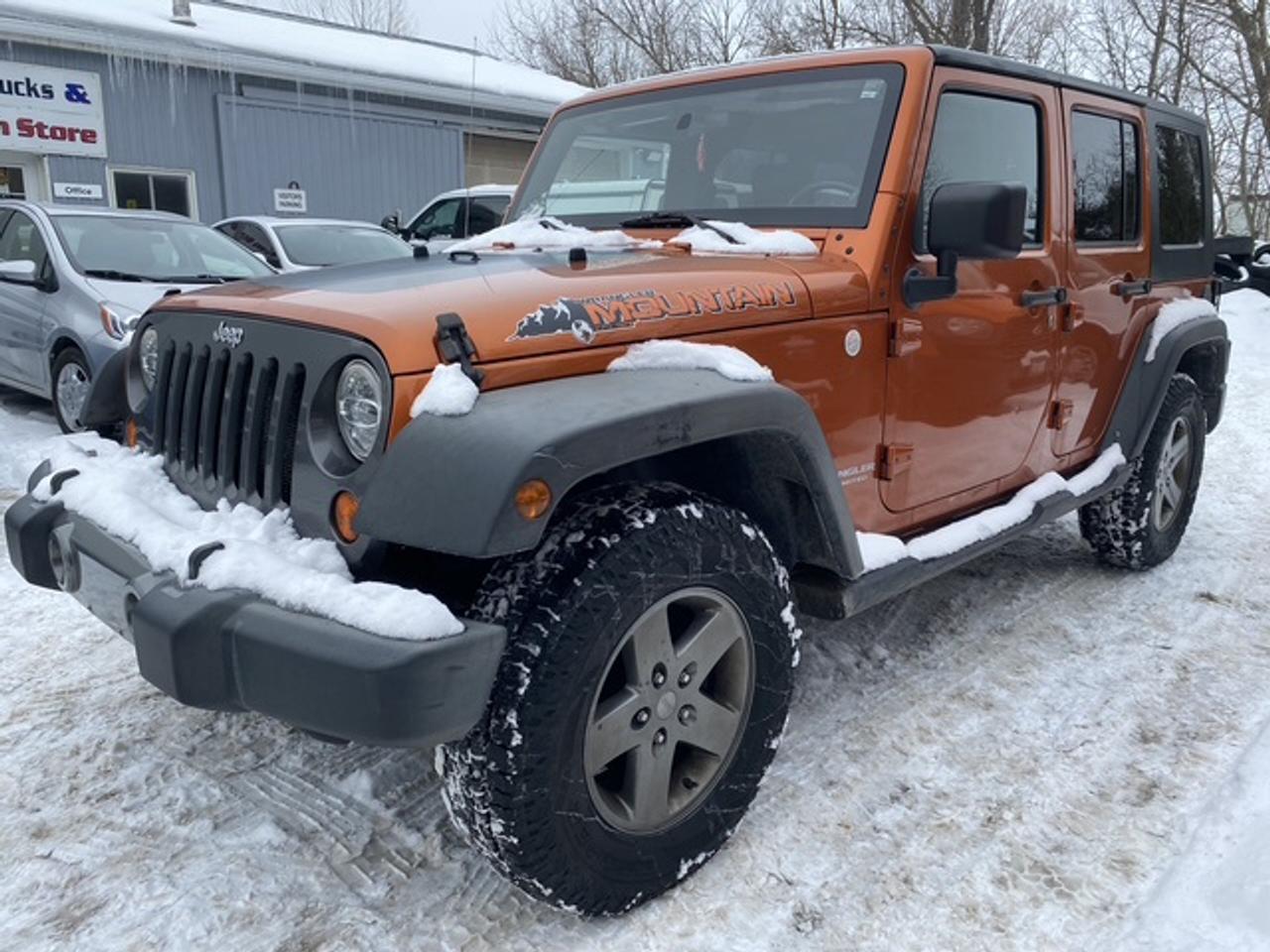 2010 Jeep Wrangler Unlimited Mountain Photo