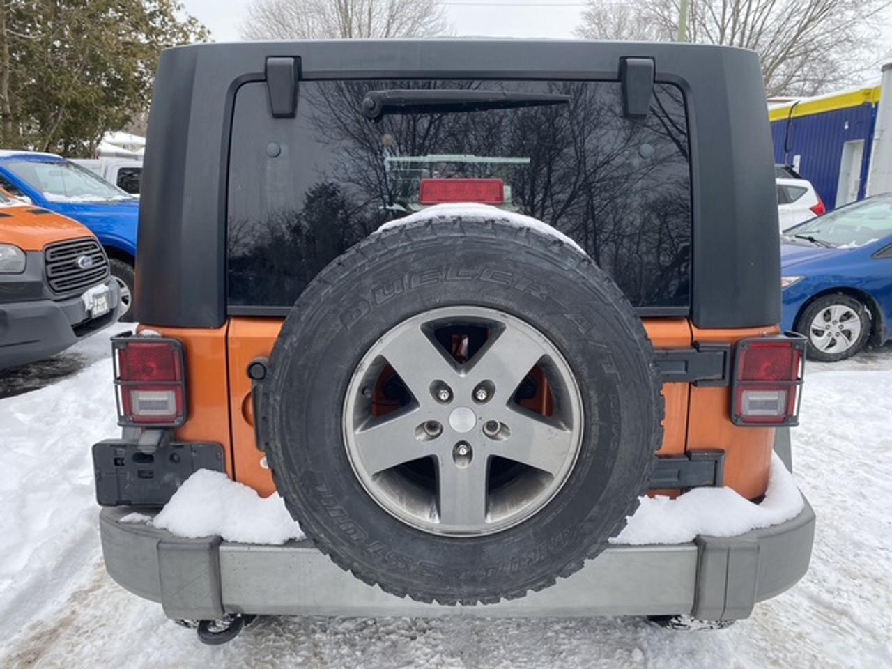 2010 Jeep Wrangler Unlimited Mountain Photo