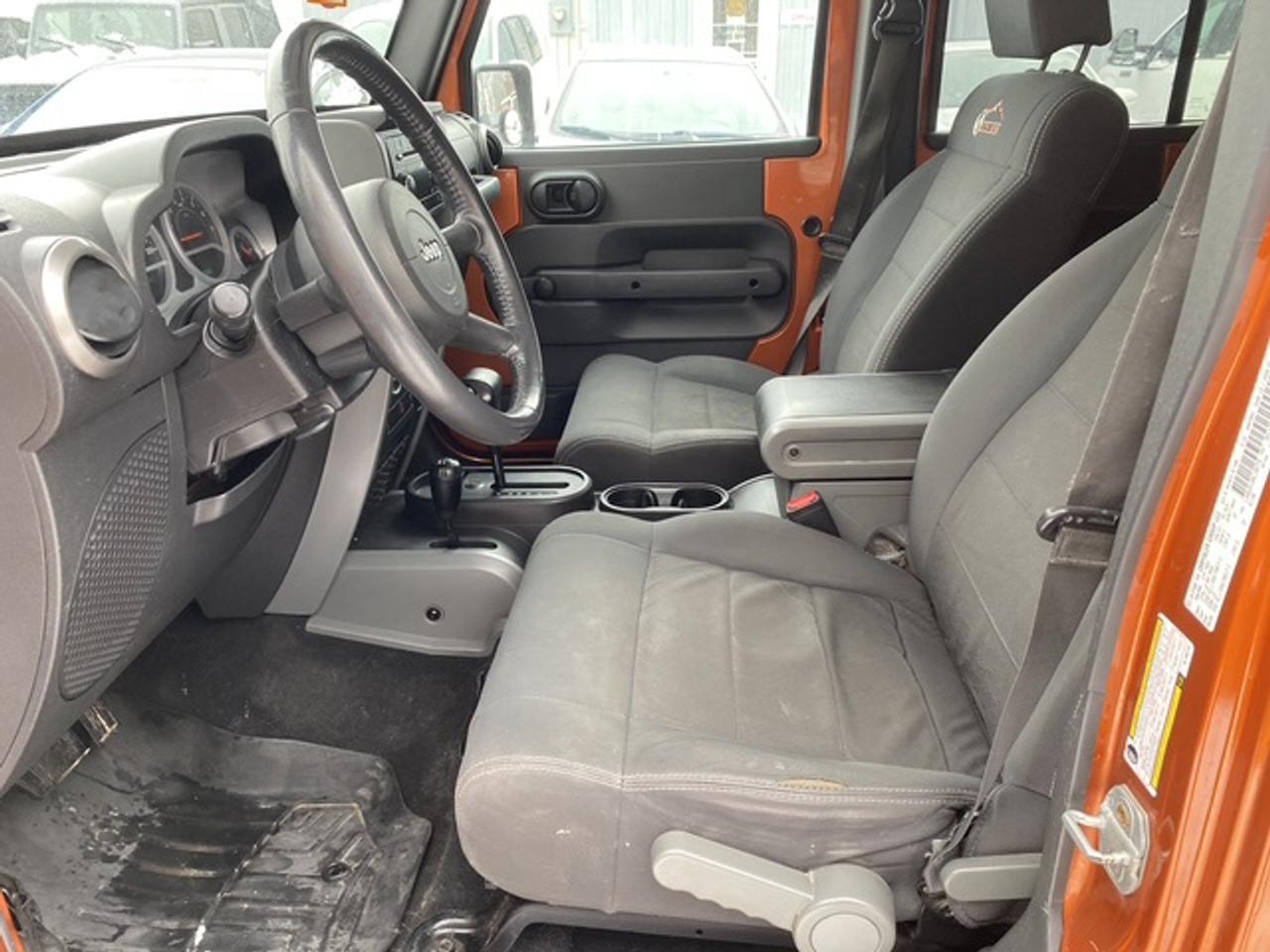 2010 Jeep Wrangler Unlimited Mountain Photo