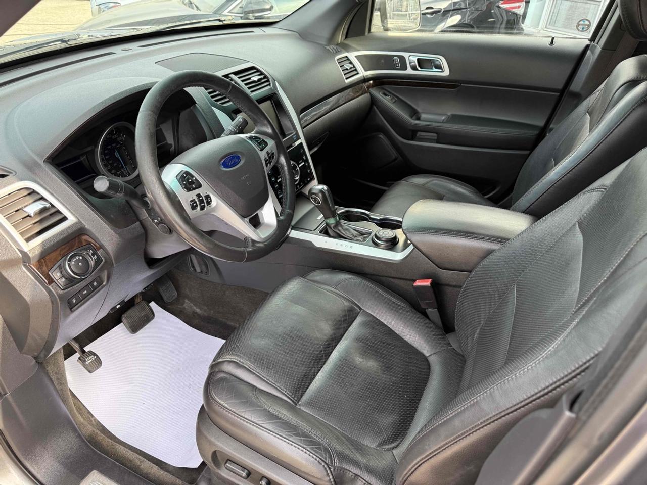 2014 Ford Explorer LIMITED Photo
