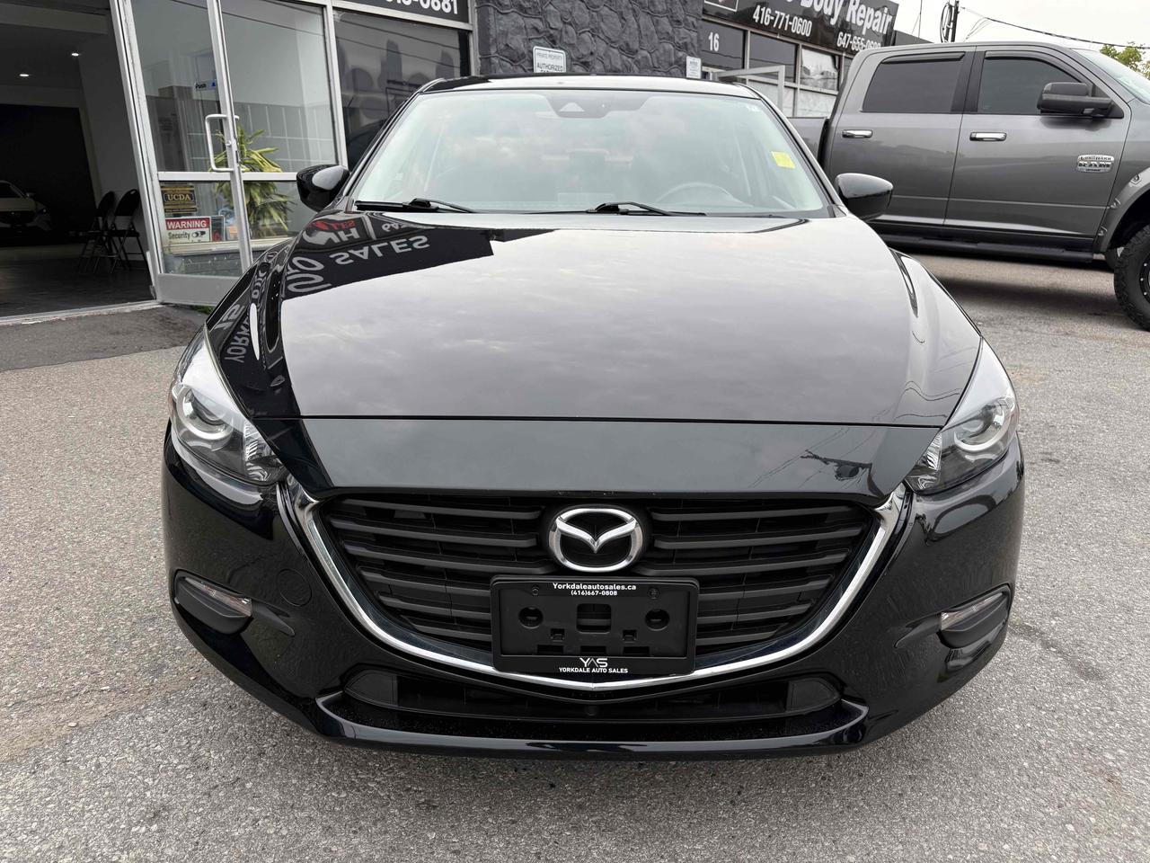 2018 Mazda MAZDA3 I Sport Photo