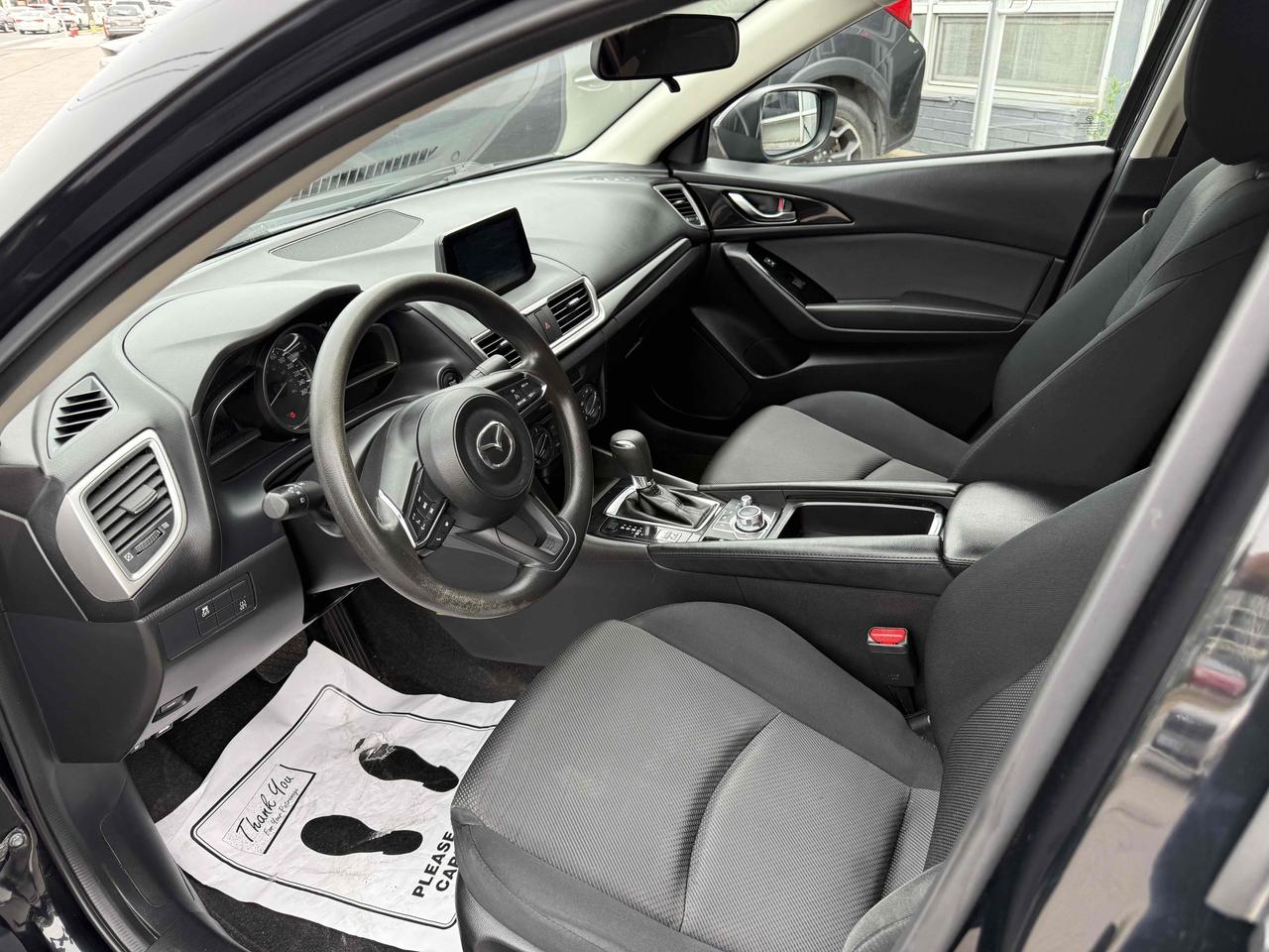 2018 Mazda MAZDA3 I Sport Photo