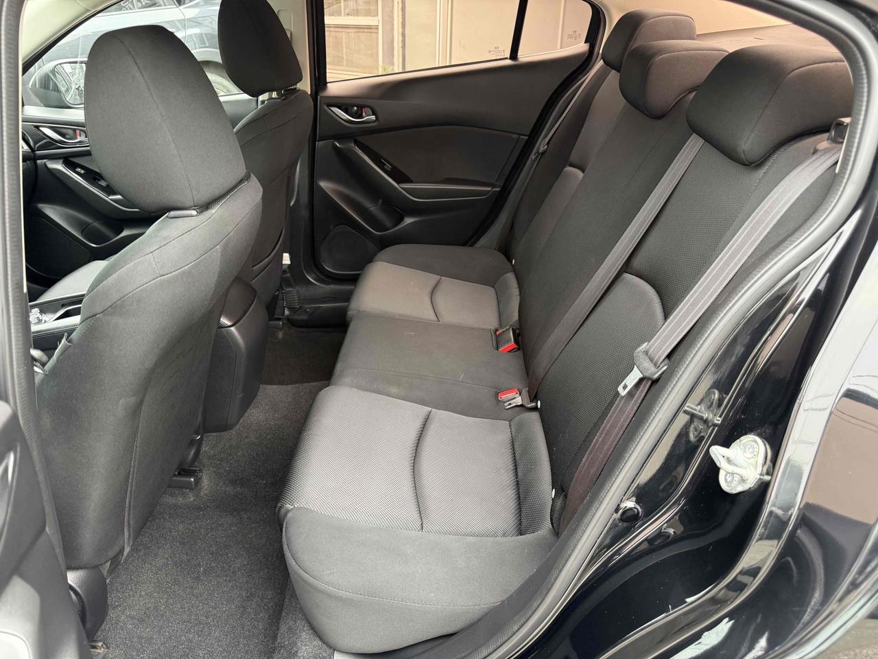 2018 Mazda MAZDA3 I Sport Photo