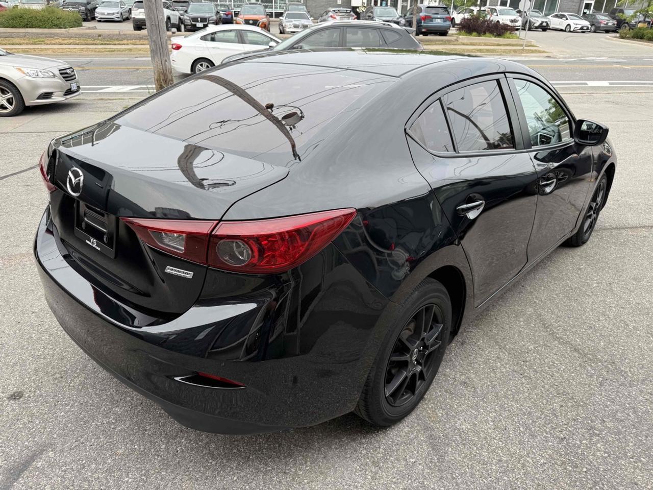 2018 Mazda MAZDA3 I Sport Photo