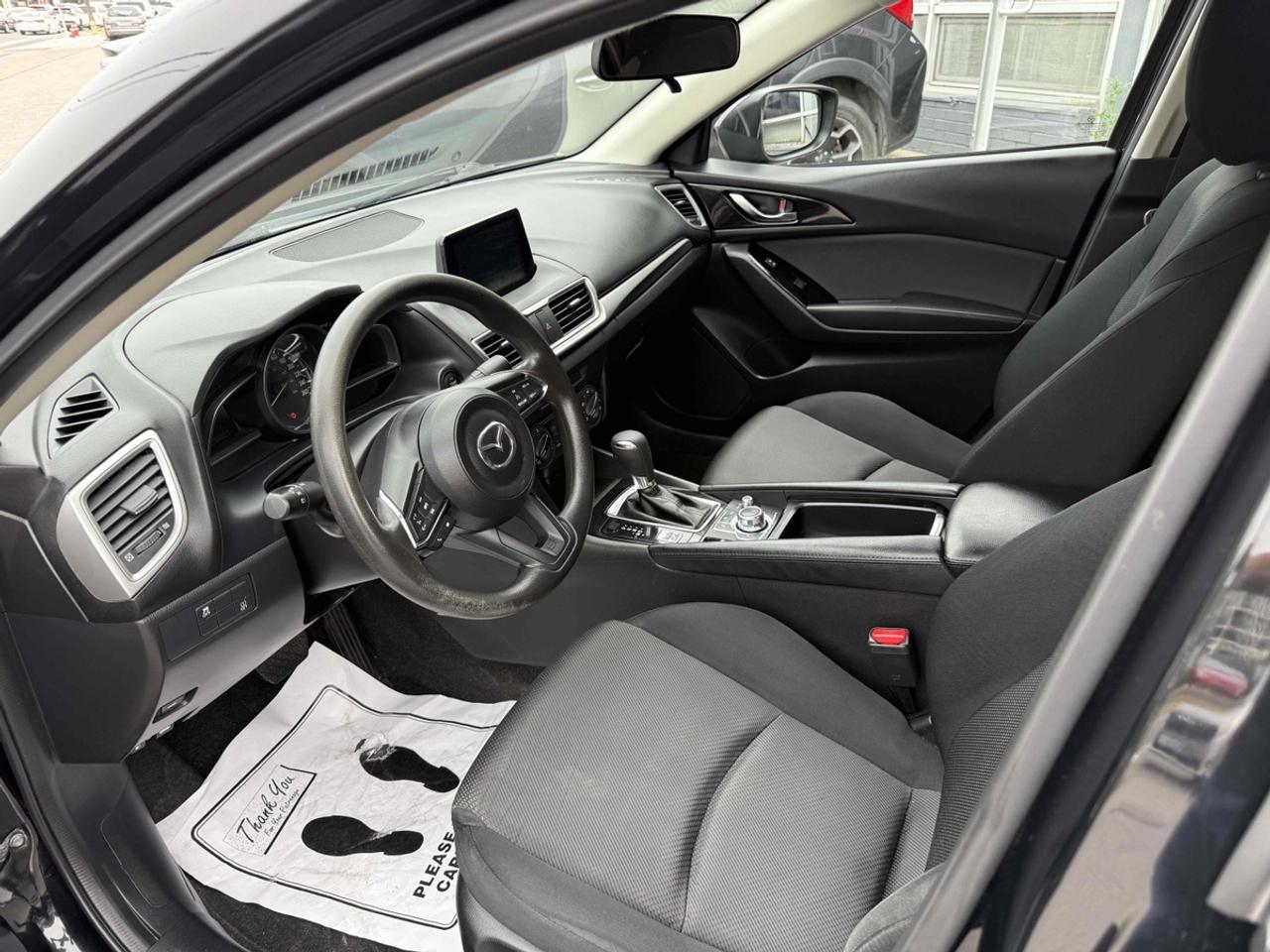 2018 Mazda MAZDA3 I Sport Photo