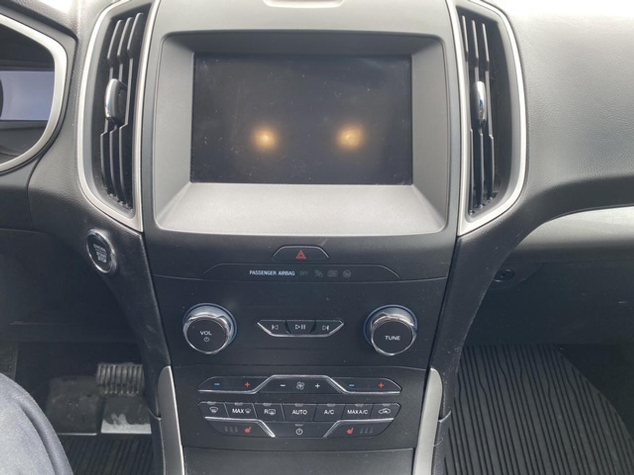 2020 Ford Edge SEL AWD Photo