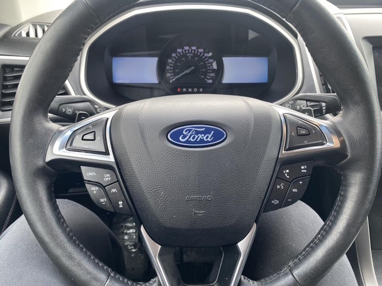 2020 Ford Edge SEL AWD Photo