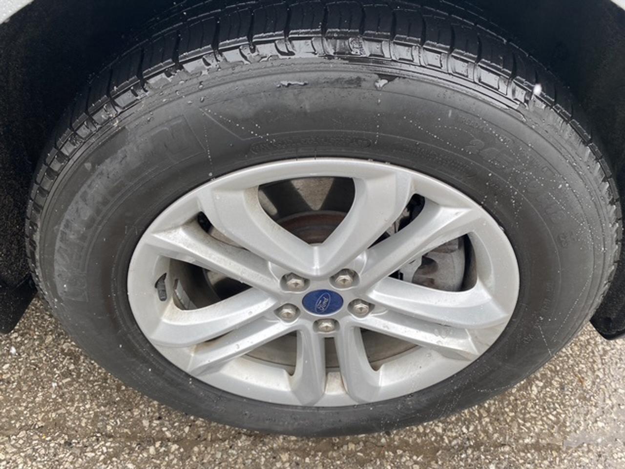 2020 Ford Edge SEL AWD Photo