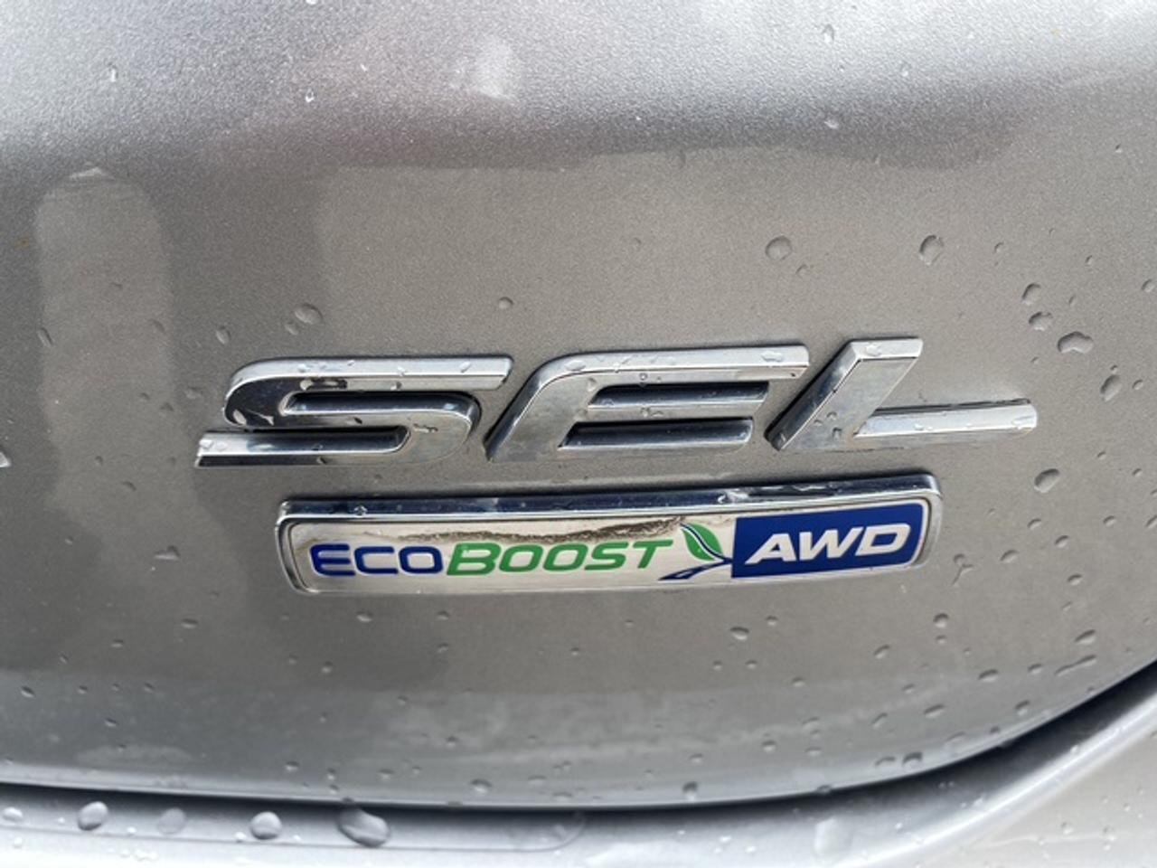 2020 Ford Edge SEL AWD Photo