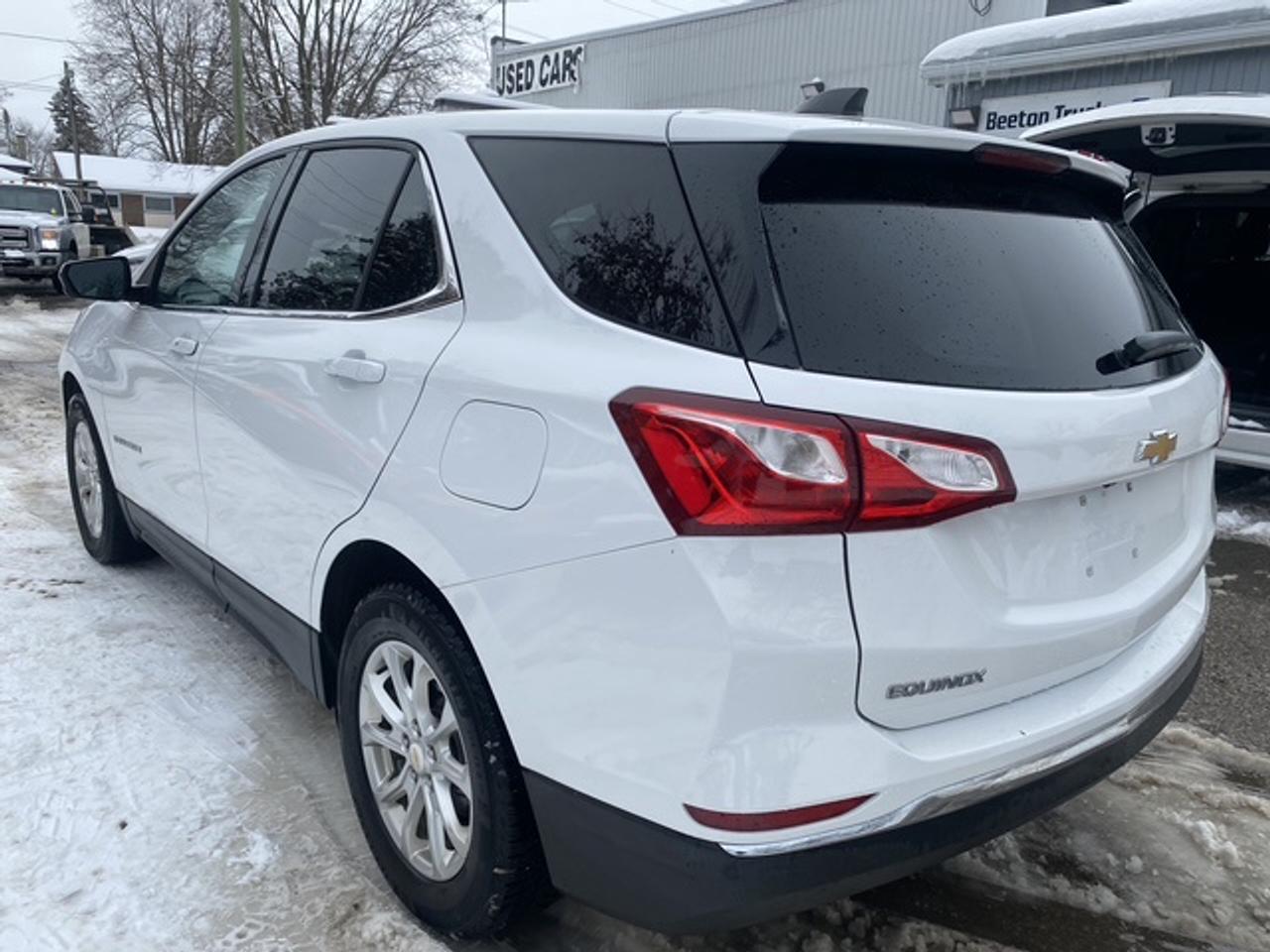 2020 Chevrolet Equinox LT FWD 4dr Photo4