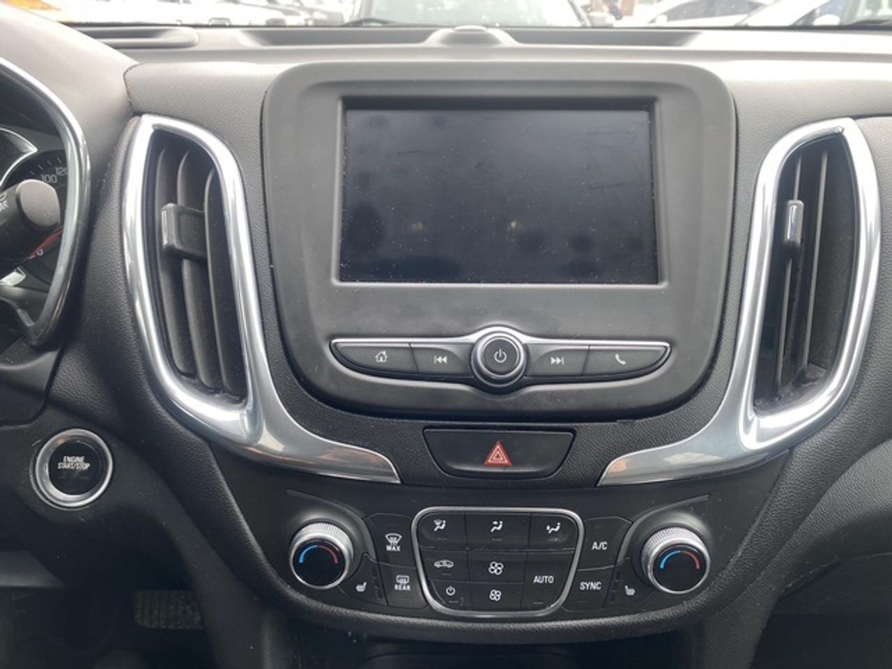 2020 Chevrolet Equinox LT FWD 4dr Photo