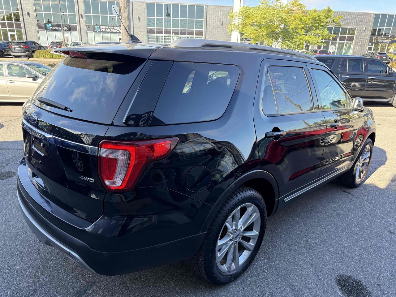 2019 Ford Explorer XLT Photo