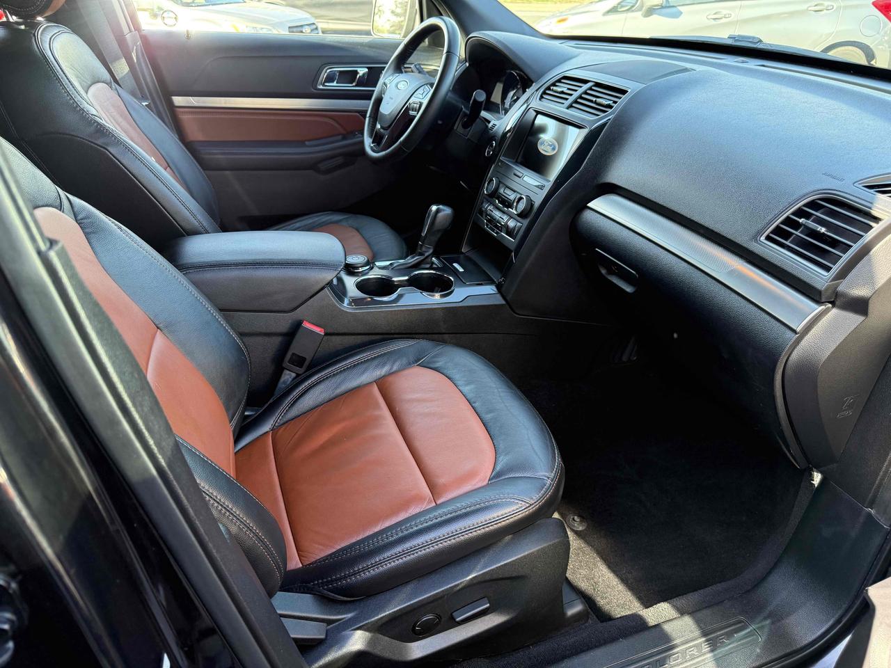 2019 Ford Explorer XLT Photo