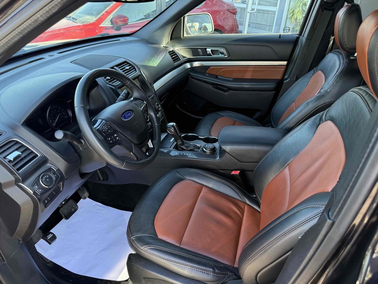 2019 Ford Explorer XLT Photo